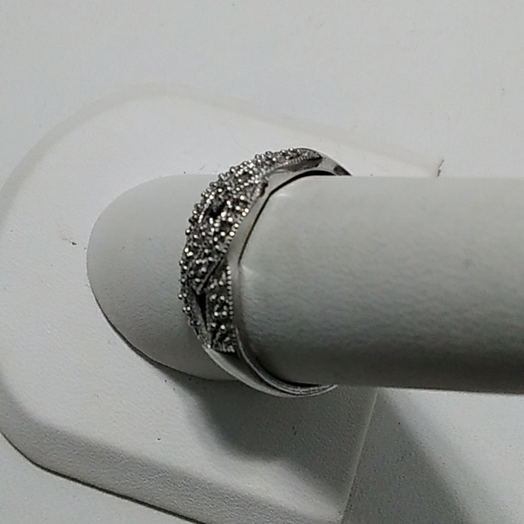 Diamond Ring - Picture 2 of 6